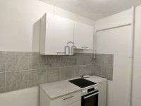 Eladó panellakás, III. kerületben 73.5 M Ft, 2 szobás