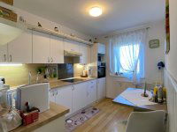 Eladó panellakás, Pécsett 61.9 M Ft, 4 szobás