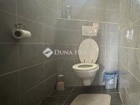 Eladó családi ház, Kesztölcön 129.9 M Ft, 7 szobás