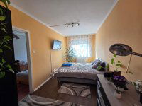 Kiadó panellakás, albérlet, Szentesen 130 E Ft / hó, 2+1 szobás