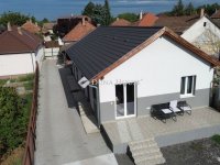 Eladó családi ház, Üllőn 140 M Ft, 6 szobás