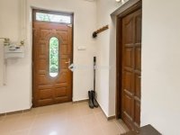 Eladó családi ház, XVII. kerületben 179.9 M Ft, 10 szobás