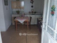 Eladó családi ház, Bakonszegen 15 M Ft, 2 szobás