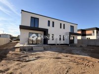 Eladó ikerház, XVIII. kerületben 149.9 M Ft, 5 szobás