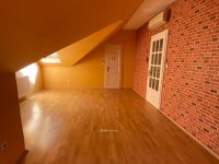 Eladó családi ház, III. kerületben 429 M Ft, 9 szobás