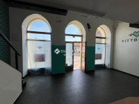 Eladó üzlethelyiség