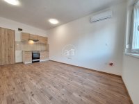 Kiadó téglalakás, albérlet, Szegeden 95 E Ft / hó, 1 szobás