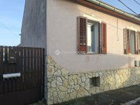 Kiadó családi ház, albérlet, Pécsett 180 E Ft / hó, 2 szobás