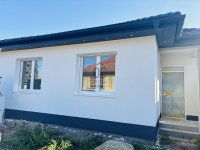 Eladó téglalakás, Cegléden 63.5 M Ft, 4 szobás