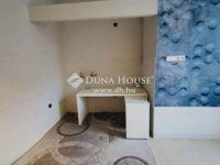 Eladó téglalakás, Pécsett 52.5 M Ft, 2 szobás