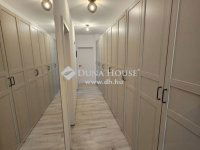 Eladó téglalakás, Pécsett 96.9 M Ft, 4 szobás