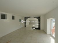 Eladó üzlethelyiség, Zalaszentivánon 130 M Ft, 2 szobás