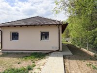 Eladó családi ház, Kiskunlacházán 92.9 M Ft, 3 szobás