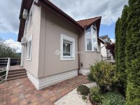 Eladó ikerház, Pécsett 119.9 M Ft, 3 szobás