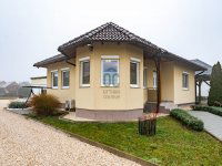 Eladó családi ház