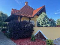 Eladó családi ház, Szigetszentmártonban 139 M Ft, 5 szobás