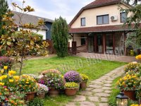 Eladó családi ház, IV. kerületben 210 M Ft, 6 szobás