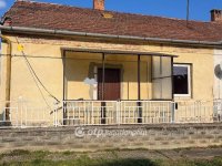 Eladó családi ház, Szászváron 26.9 M Ft, 2 szobás