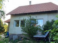 Eladó családi ház, Csákváron 57.5 M Ft, 1+2 szobás