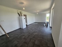 Eladó téglalakás, Mendén 79.9 M Ft, 4 szobás