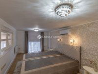 Eladó téglalakás, V. kerületben 159.9 M Ft, 3 szobás