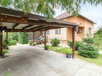 Eladó családi ház