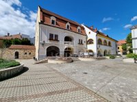 Kiadó iroda, Székesfehérvárott 270 E Ft / hó, 3 szobás