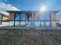 Eladó családi ház, Balatonföldváron 680 M Ft, 5 szobás