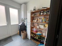 Eladó családi ház, Pécsett 144.5 M Ft, 4 szobás