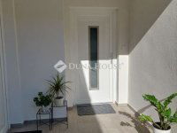 Eladó téglalakás, Baján 44.9 M Ft, 3 szobás