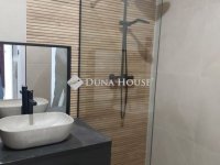 Eladó téglalakás, Pécsett 68.9 M Ft, 2 szobás