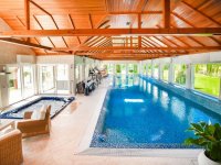 Eladó családi ház, Orosházán 1347.5 M Ft, 10 szobás