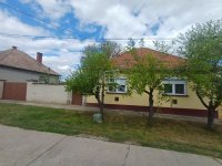 Eladó családi ház, Felsőszentivánon 17 M Ft, 3 szobás