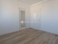 Eladó panellakás, Kecskeméten 45.9 M Ft, 2 szobás