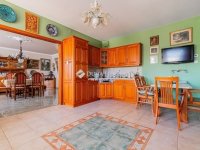 Eladó családi ház, XVI. kerületben 429 M Ft, 6 szobás