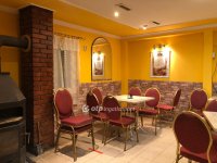 Eladó üzlethelyiség