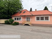 Eladó téglalakás, Zsámbékon 89.9 M Ft, 2+1 szobás