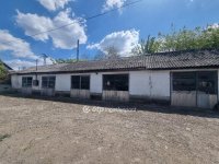 Eladó családi ház, Kunszentmiklóson 65 M Ft, 4+2 szobás