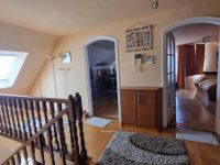 Eladó családi ház, Pápán 89.9 M Ft, 5 szobás