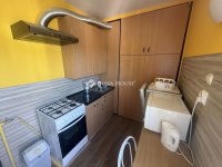 Eladó panellakás, Pécsett 52.9 M Ft, 2 szobás