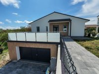 Eladó családi ház, Siófokon 249.9 M Ft, 6 szobás