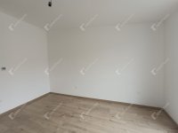 Eladó téglalakás, Sopronban 110 M Ft, 5 szobás