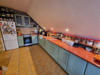 Eladó családi ház, Szigetszentmártonban 84.9 M Ft, 6 szobás