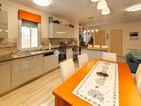 Eladó családi ház, Kecskeméten 82.9 M Ft, 4 szobás