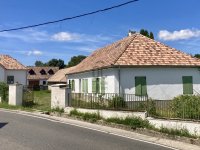 Eladó családi ház, Mencshelyen 118.9 M Ft, 5 szobás