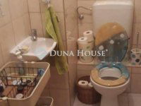 Eladó téglalakás