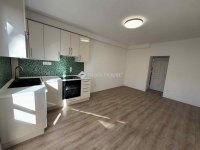 Eladó panellakás, Pécsett 51.9 M Ft, 3 szobás