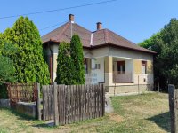Eladó családi ház, Poroszlón 49 M Ft, 4 szobás