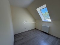 Eladó téglalakás, Pécsett 89 M Ft, 5 szobás
