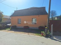 Eladó családi ház, Neszmélyen 64.9 M Ft, 8 szobás